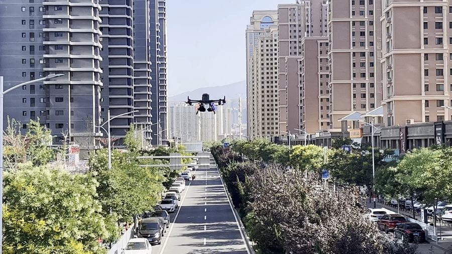 蘭州公安探索空地一體巡邏防控新模式。蘭州市公安局安寧分局供圖