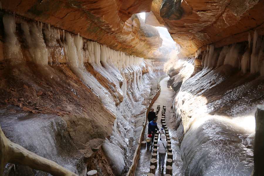 甘肅西峰：冰雪經(jīng)濟(jì)持續(xù)升溫 鄉(xiāng)村旅游活力再現(xiàn)