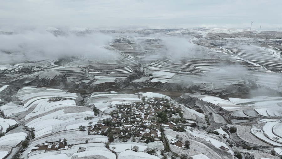 雪霽梯田壯美如畫。張文博 攝